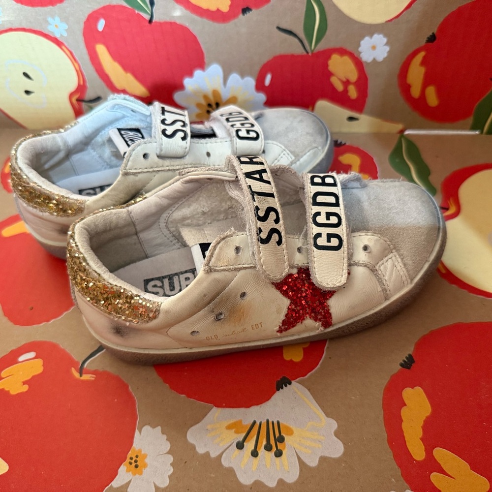 Golden Goose Kids Superstar Sneakers with Red Star